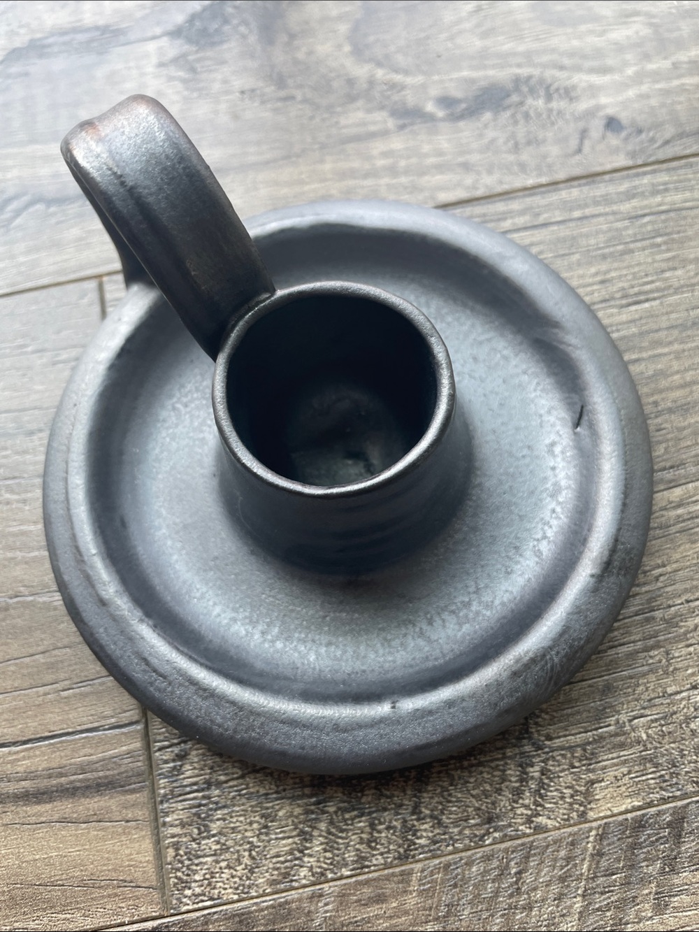 Vintage-Style ceramic Candle Holder in Black